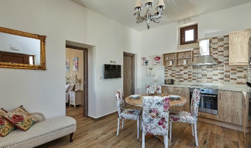 Orelia Cretan Villas & Deluxe Apartments Kamilari Buitenkant foto