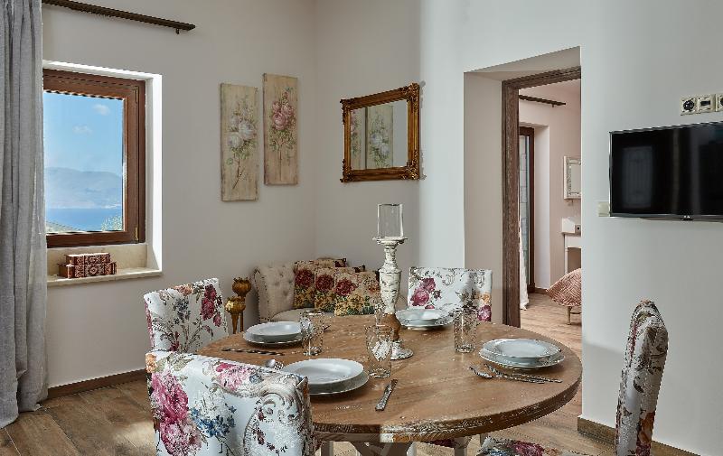 Orelia Cretan Villas & Deluxe Apartments Kamilari Buitenkant foto